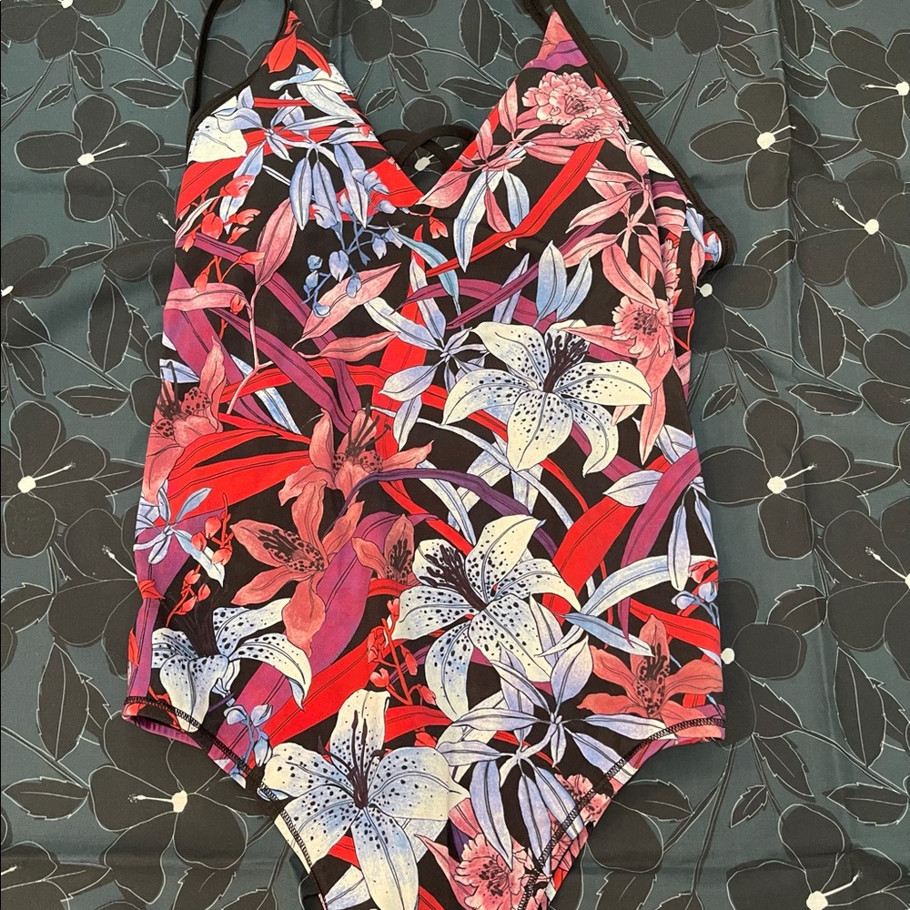 Lululemon suit